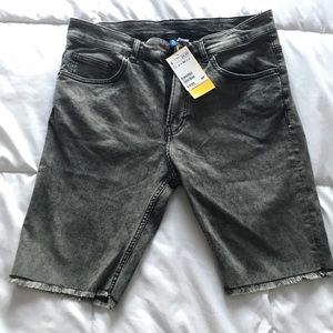✔️ Men’s H&M Skinny Denim Shorts